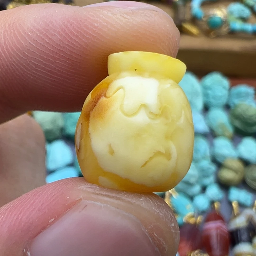 琥珀颈饰未镶嵌蜜蜡