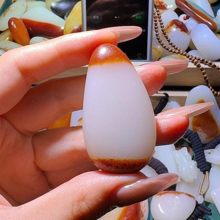 和田玉挂件未镶嵌路*