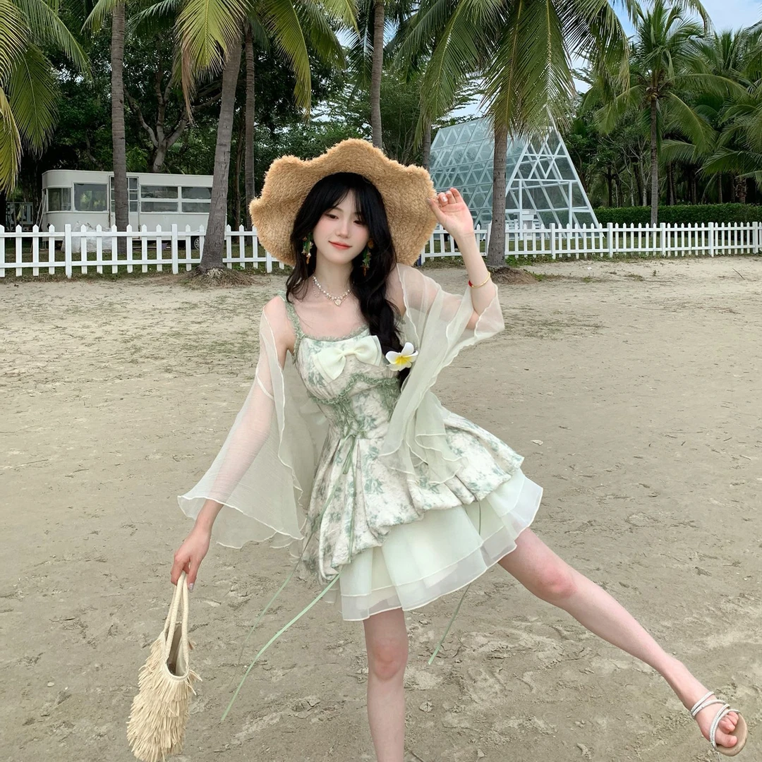 新款森系辣妹碎花收腰吊带裙防晒开衫套装