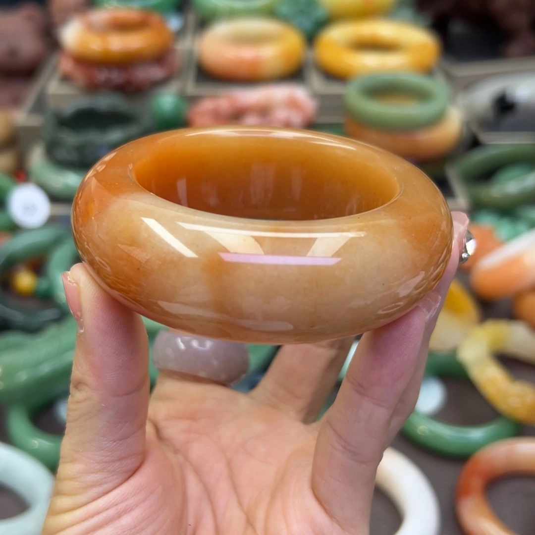 未镶嵌手镯石英岩玉金****间