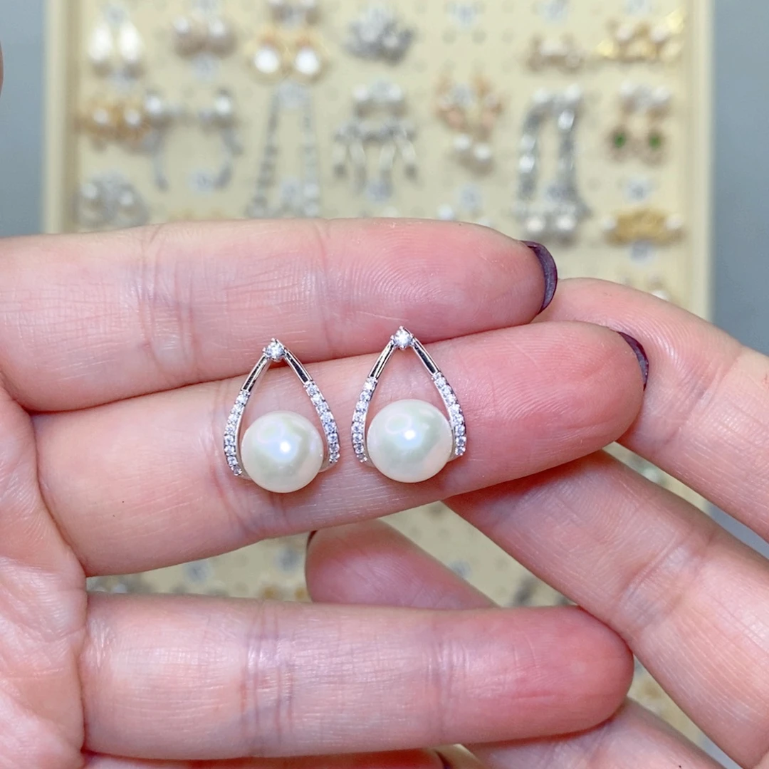淡水珍珠银S925镶嵌耳饰