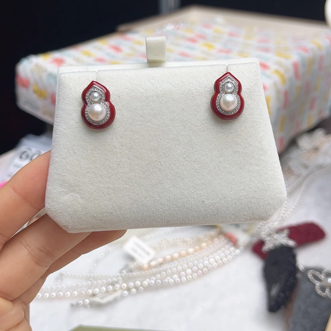 银S925镶嵌淡水珍珠耳饰