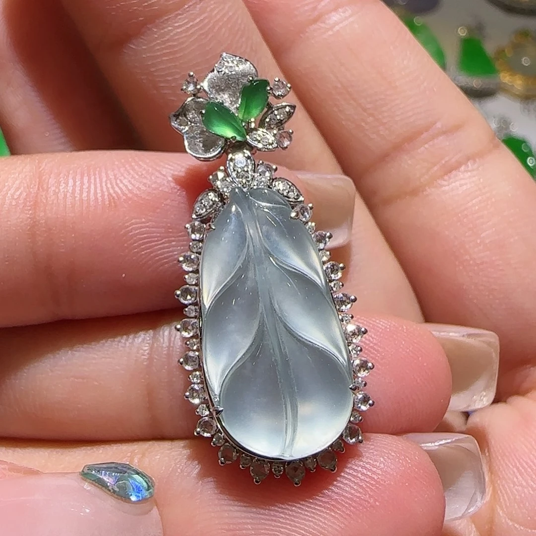 【闪购商品】翡翠18K金镶嵌颈饰天然