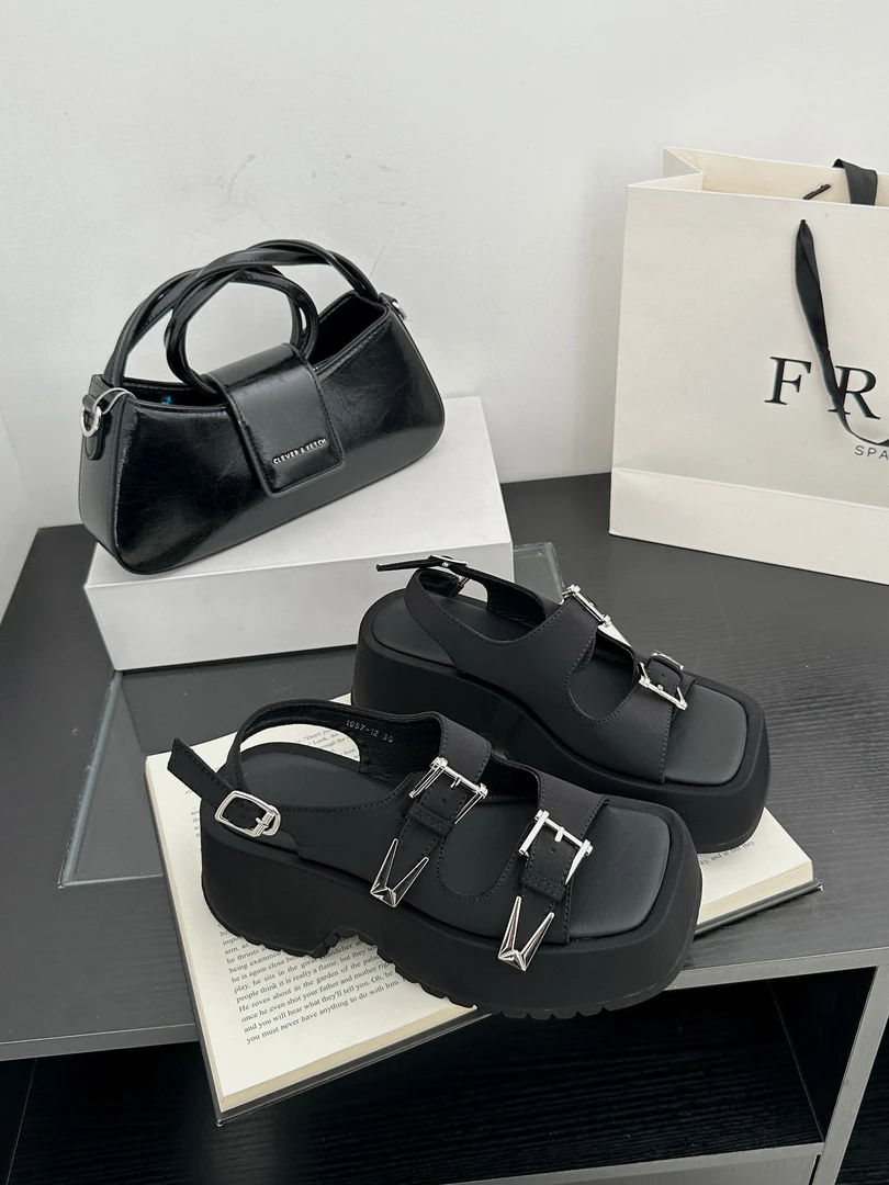 漫斯贝尔 女2025夏季新款搭扣凉鞋厚底增高气质欧美风露趾百搭