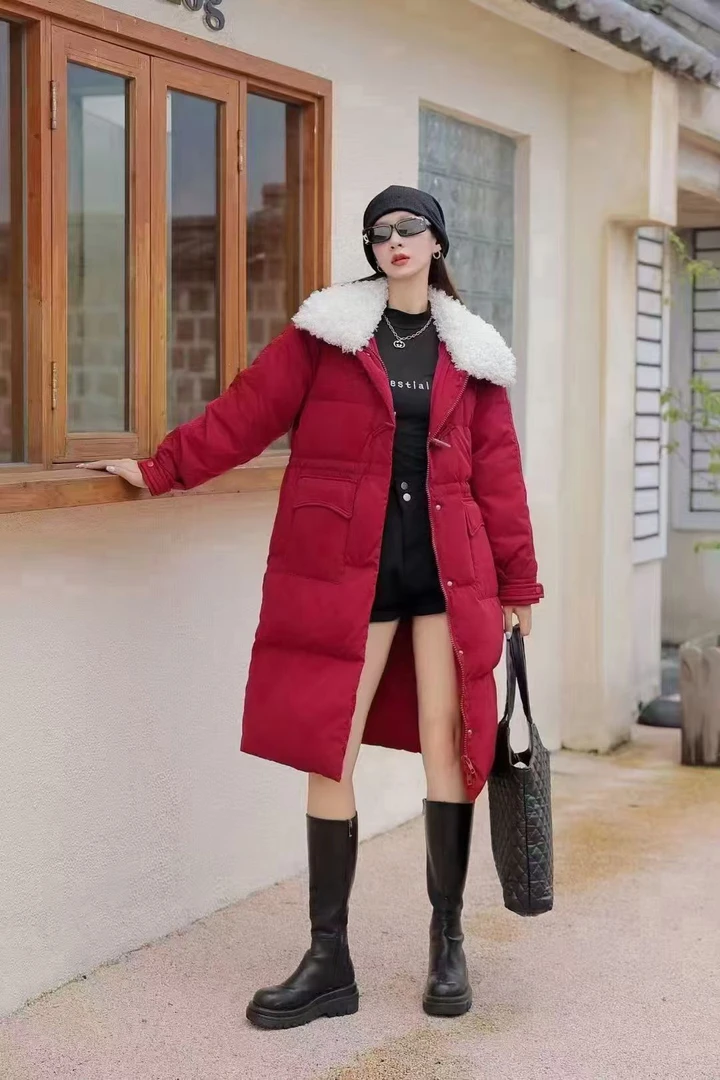2025羊羔毛大翻领中长款时尚羽绒服女装
