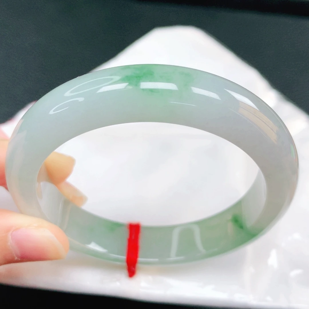 翡翠未镶嵌手镯55圈