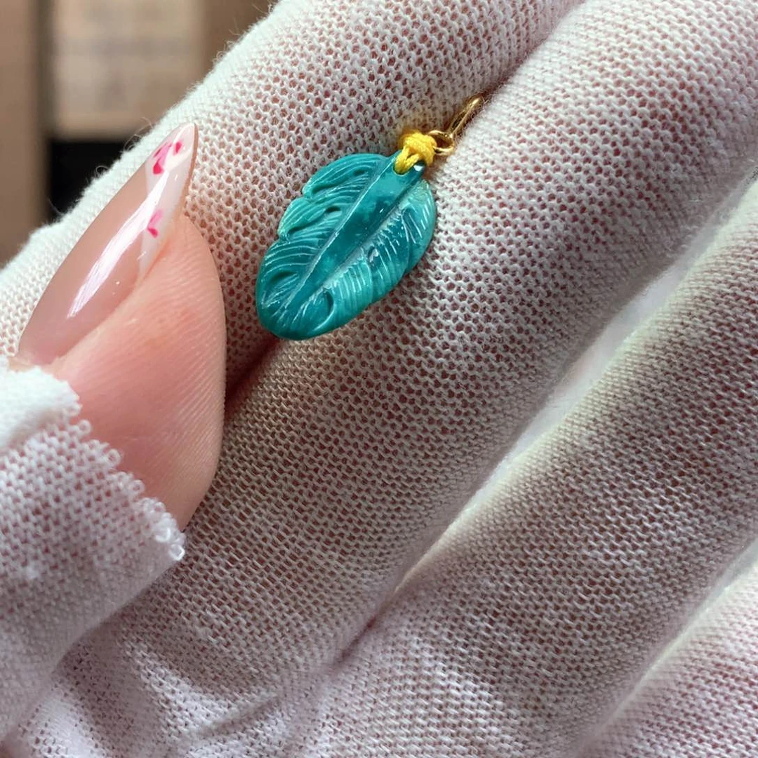 绿松石未镶嵌挂件