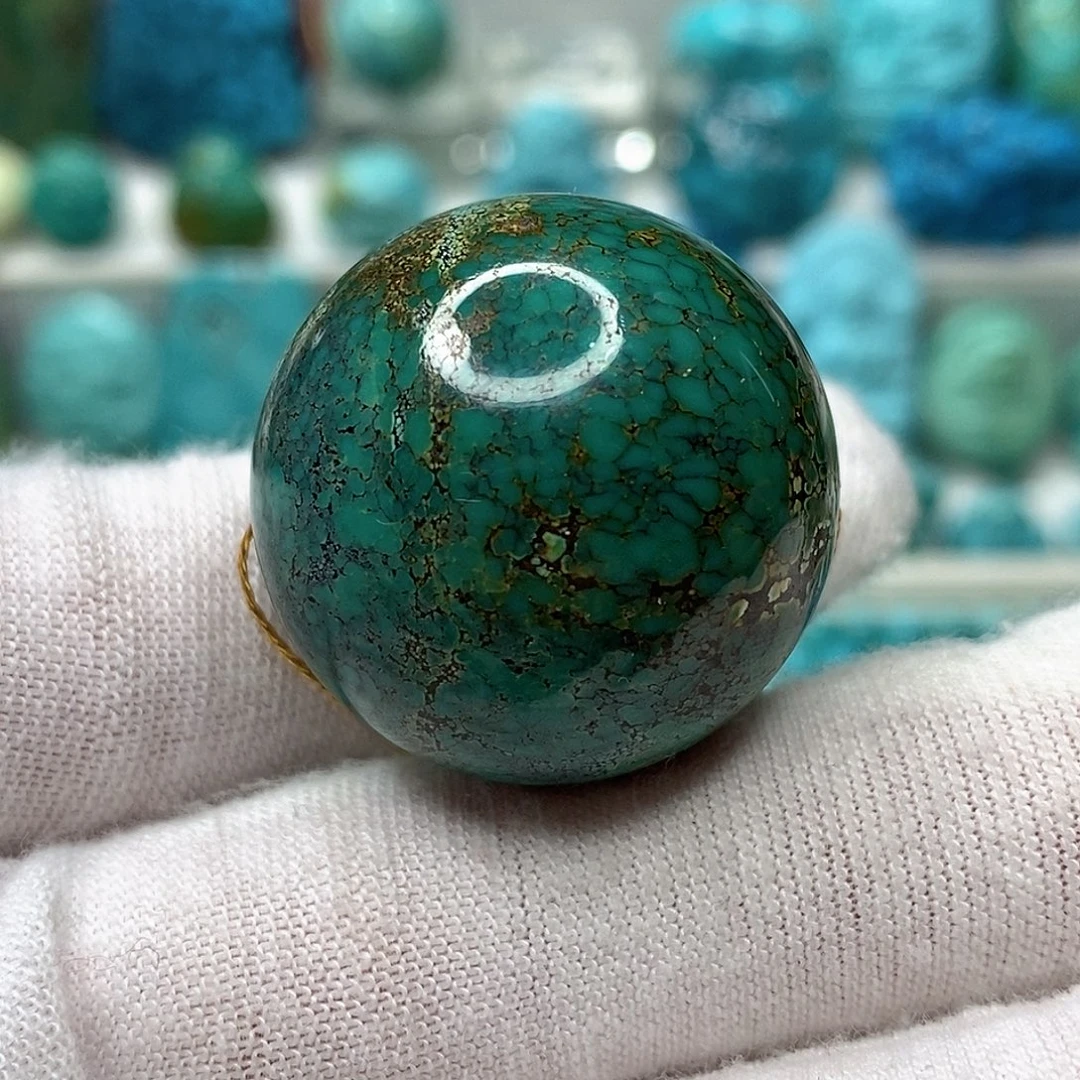 绿松石未镶嵌天然原矿 地大质检27.9mm