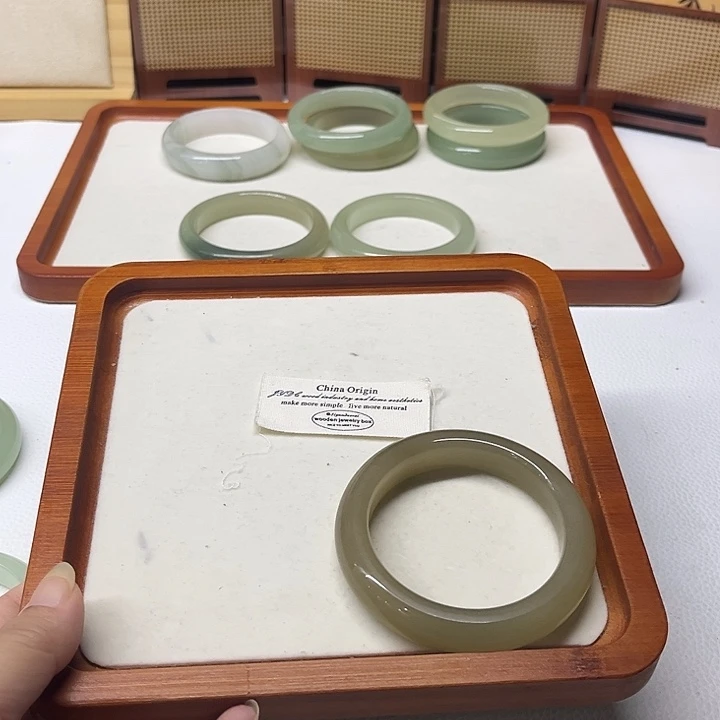 石英岩玉未镶嵌手镯吃吃2