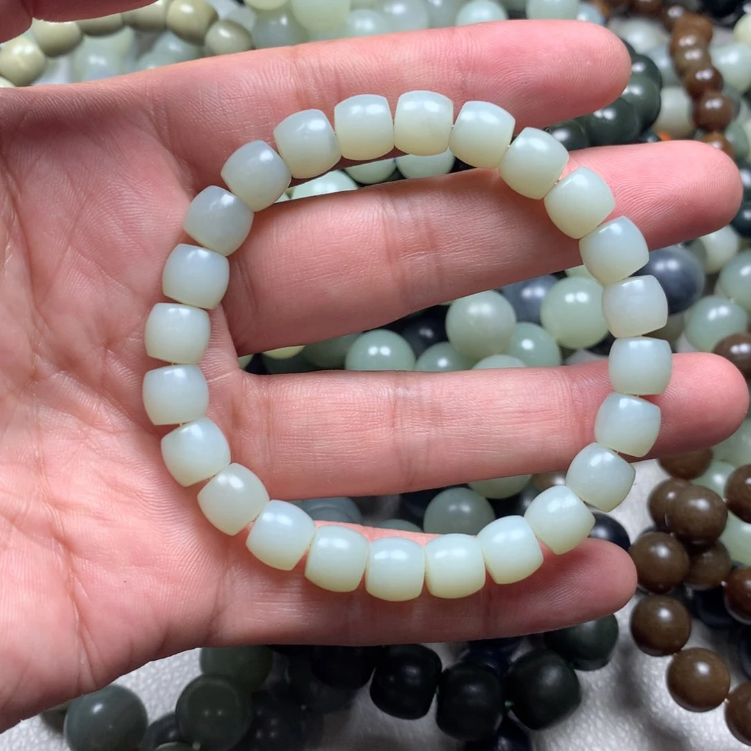 手链未镶嵌和田玉M***.