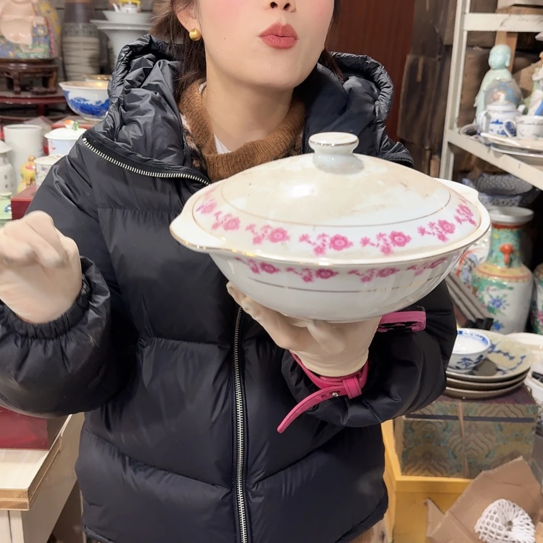 摆件瓷/////景德镇陶瓷瓷器。