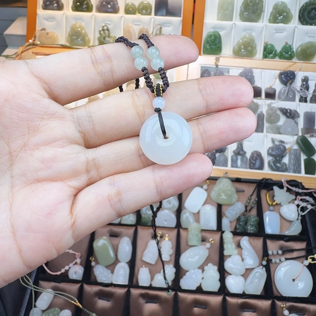 和田玉颈饰未镶嵌炫****~