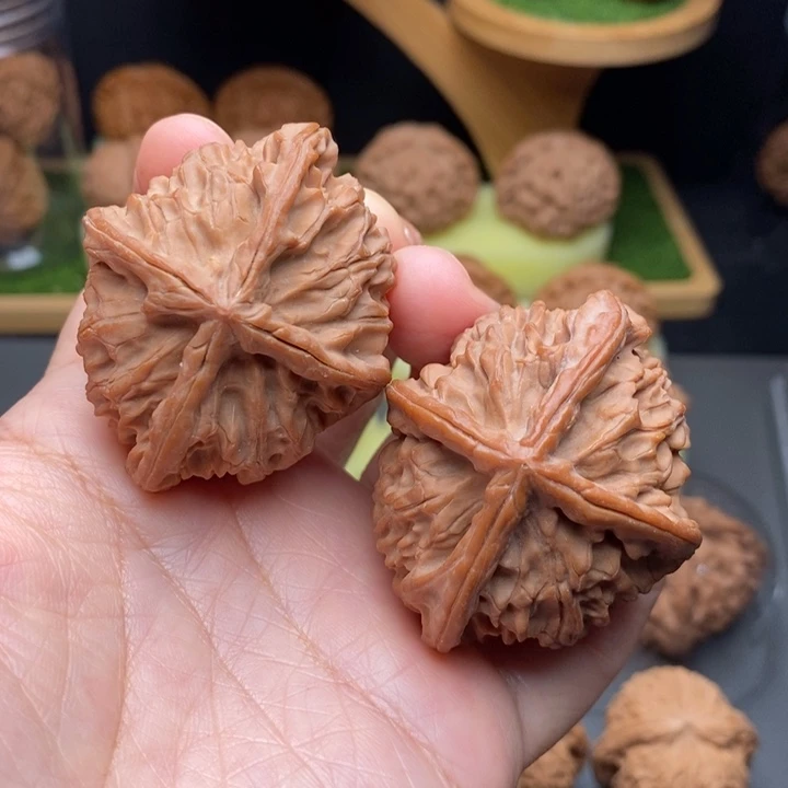 把件文玩核桃四棱50