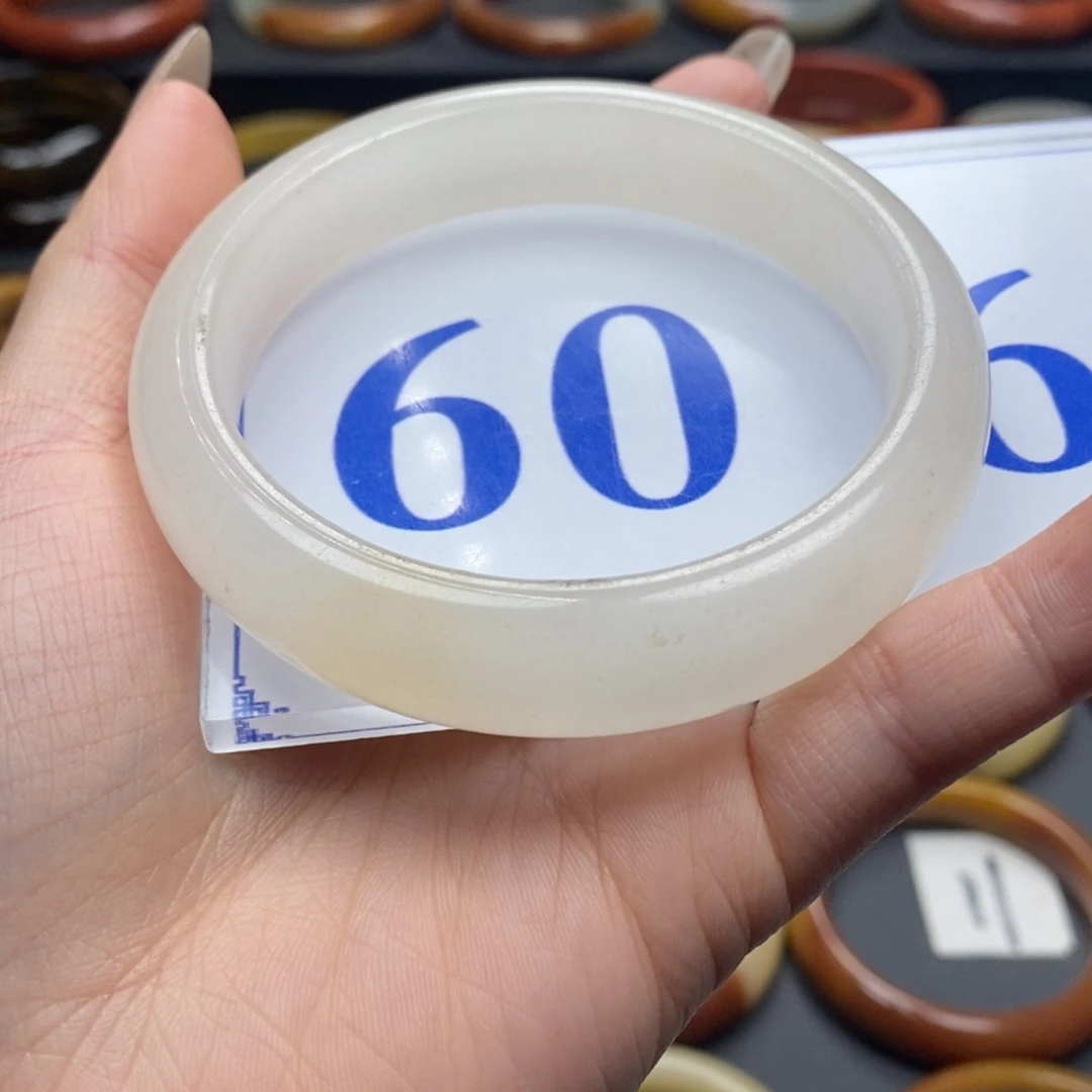 石英质玉（黄龙玉）手镯微瑕未镶嵌