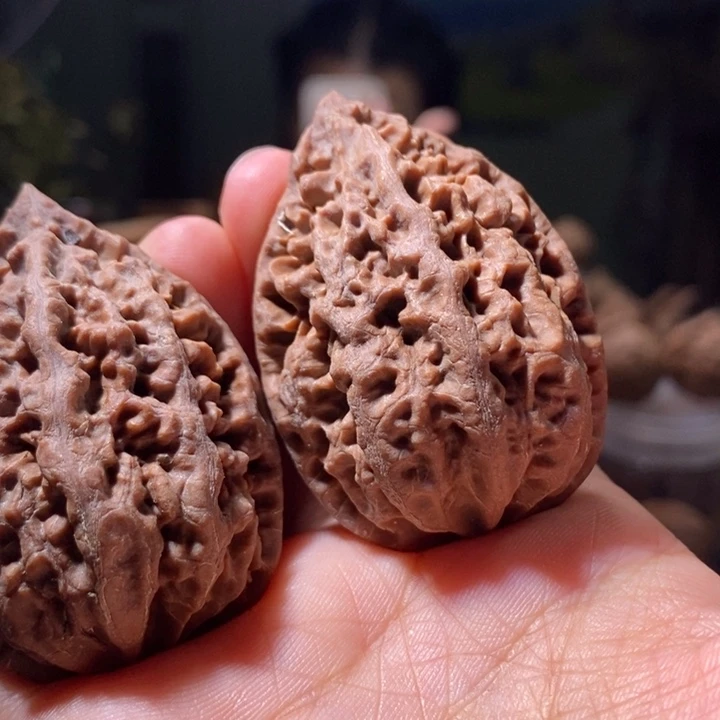 把件文玩核桃东北楸子 136