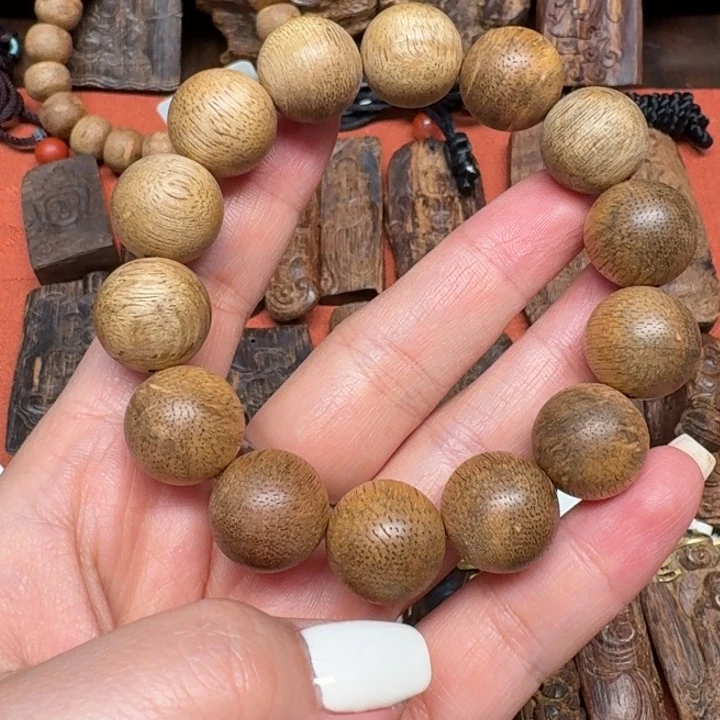 大叶紫檀（黑酸枝木类）