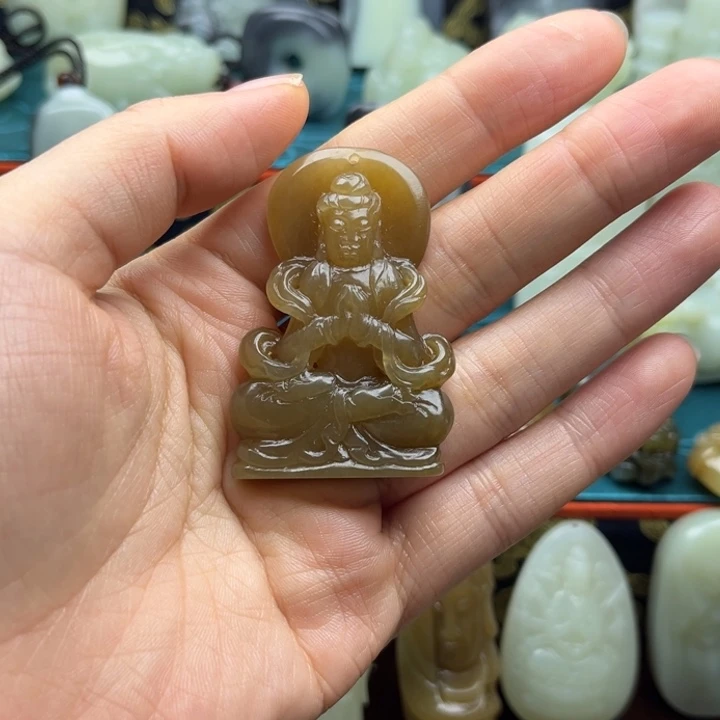 矮***3和田玉未镶嵌颈饰