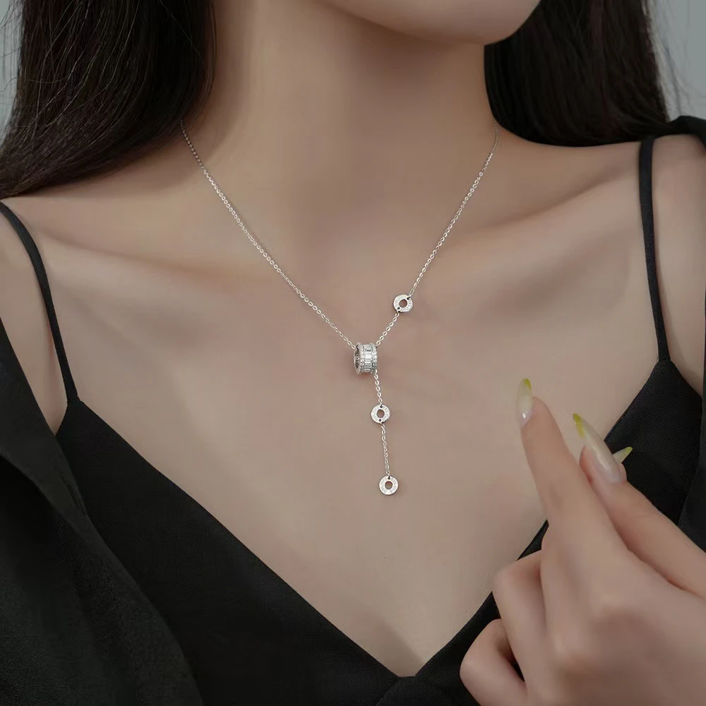 钛钢吊坠 S111轻奢小蛮腰项链女生百搭高级感经典时尚银色