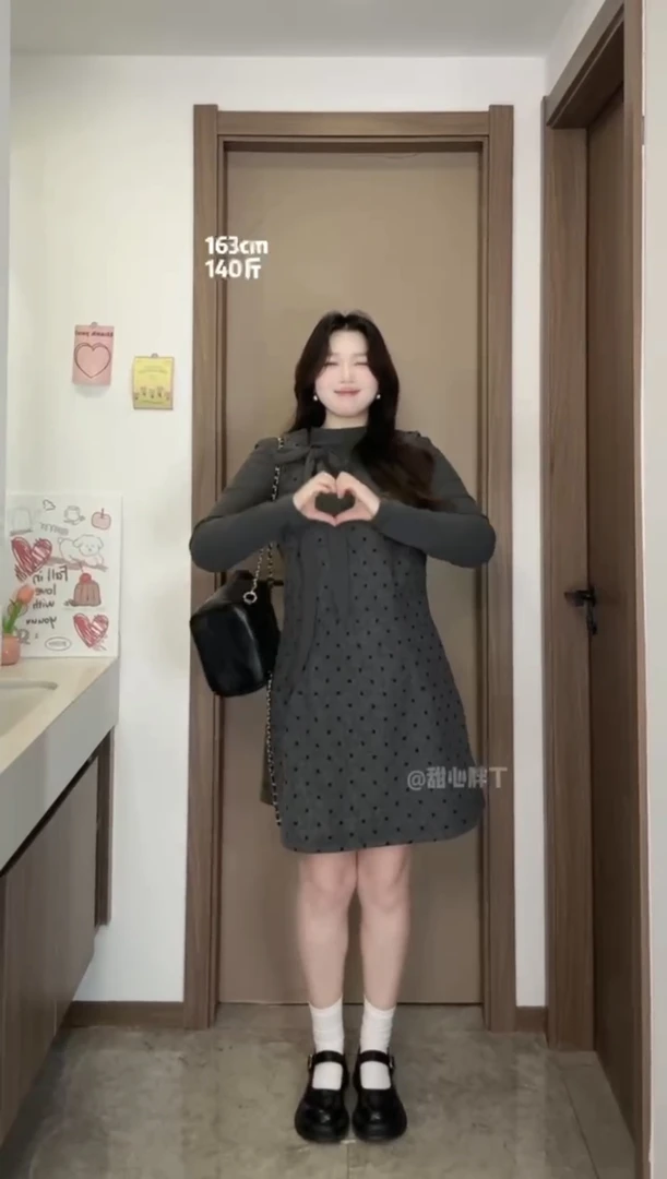 韩系波点背带连衣裙蝴蝶结打底小衫两件套秋冬新款时尚减龄显瘦