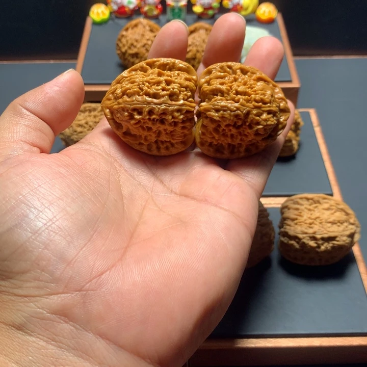 心***态吊坠文玩核桃南将石狮子头高桩三角