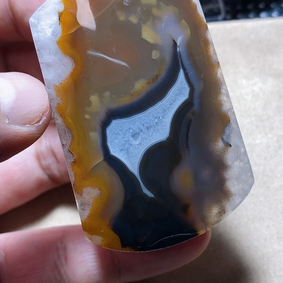 玛瑙/玉髓颈饰未镶嵌迦*罗