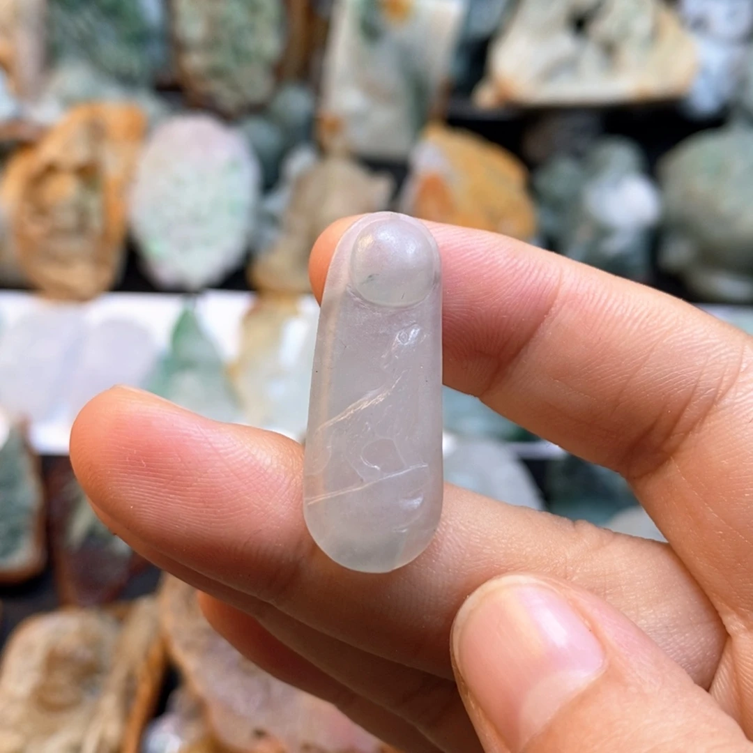 空***手未镶嵌定制翡翠特色