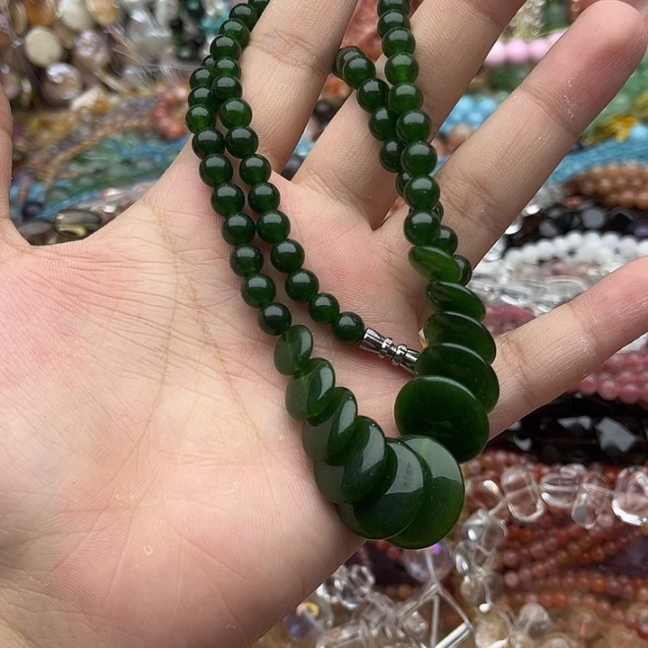 玛瑙/玉髓未镶嵌珠宝半成品一条碧玉圆片项链