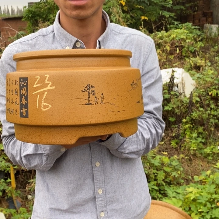 花盆紫砂紫砂艺术学院的学生