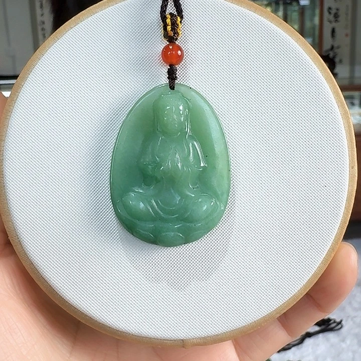 密玉（石英质玉）未镶嵌颈饰