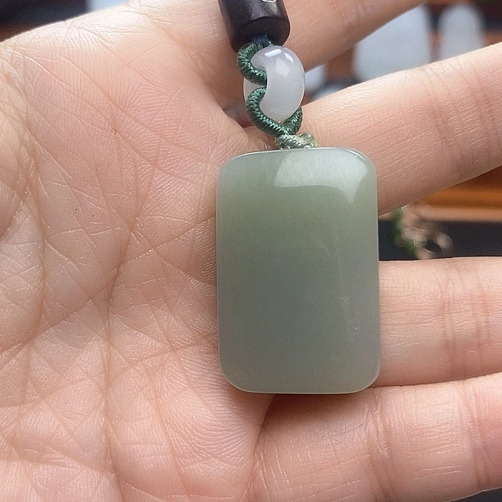 和田玉（糖玉）颈饰未镶嵌