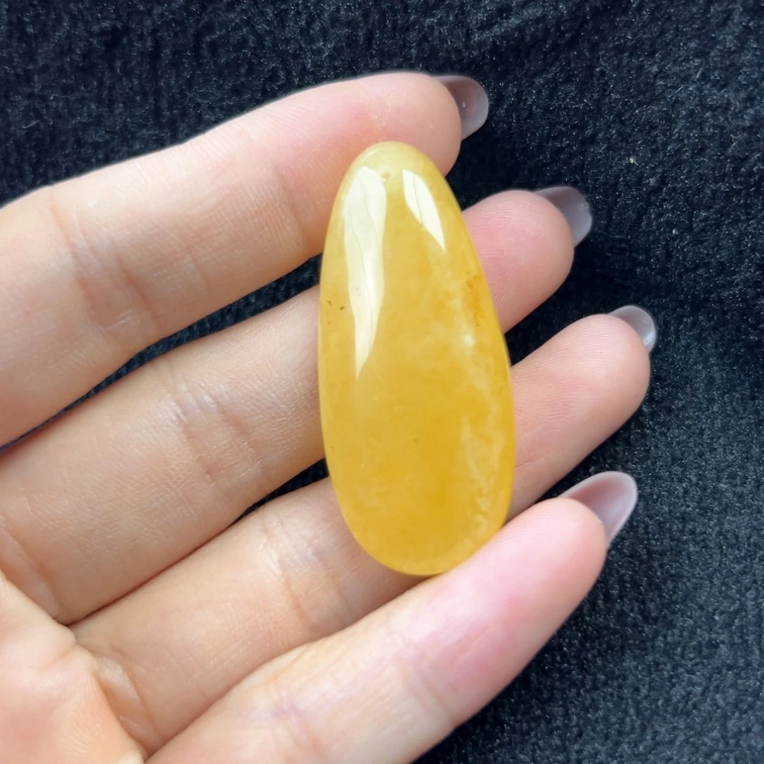 未镶嵌琥珀珠宝奇石
