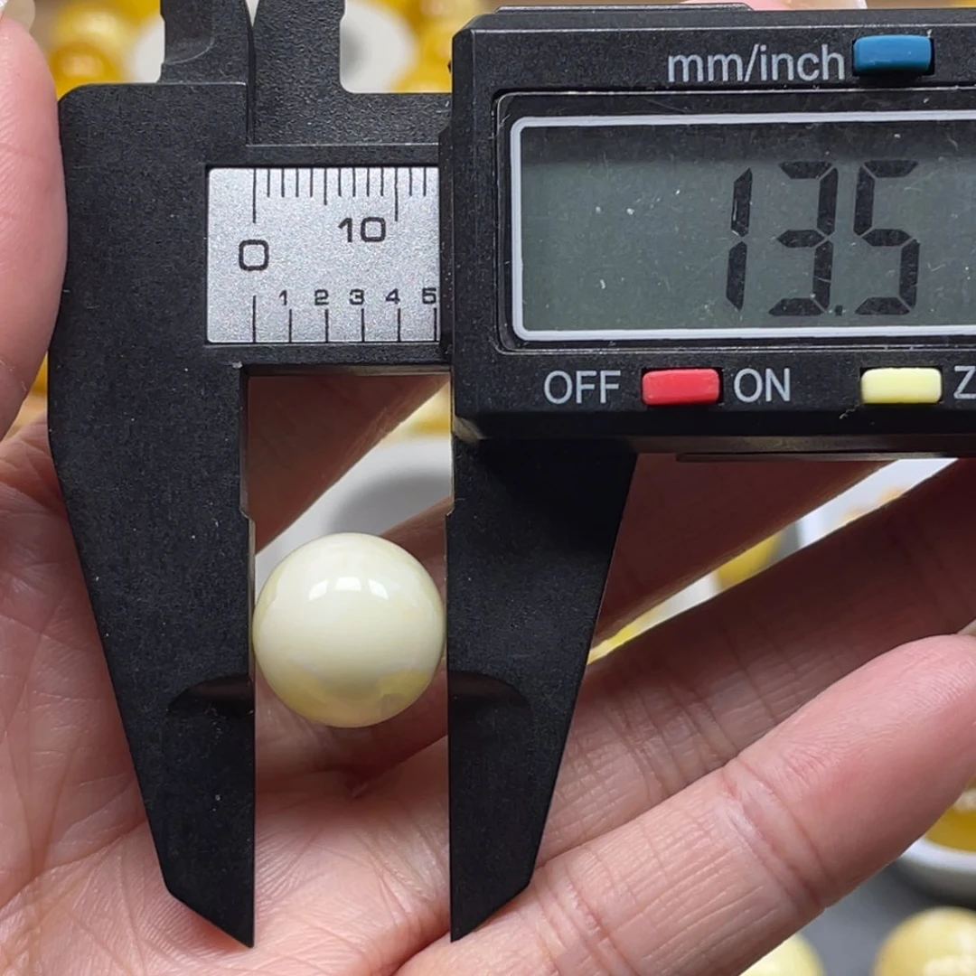 未镶嵌蜜蜡裸石林*