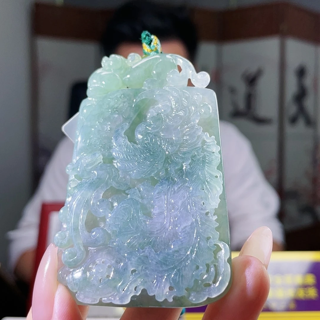 翡翠未镶嵌颈饰凤凰