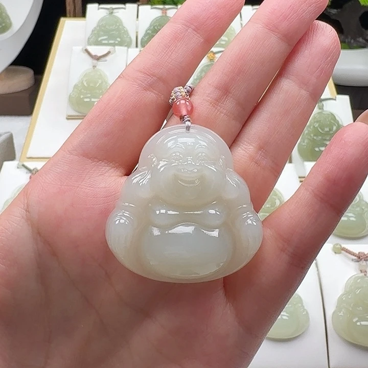 和田玉未镶嵌颈饰琼**漫