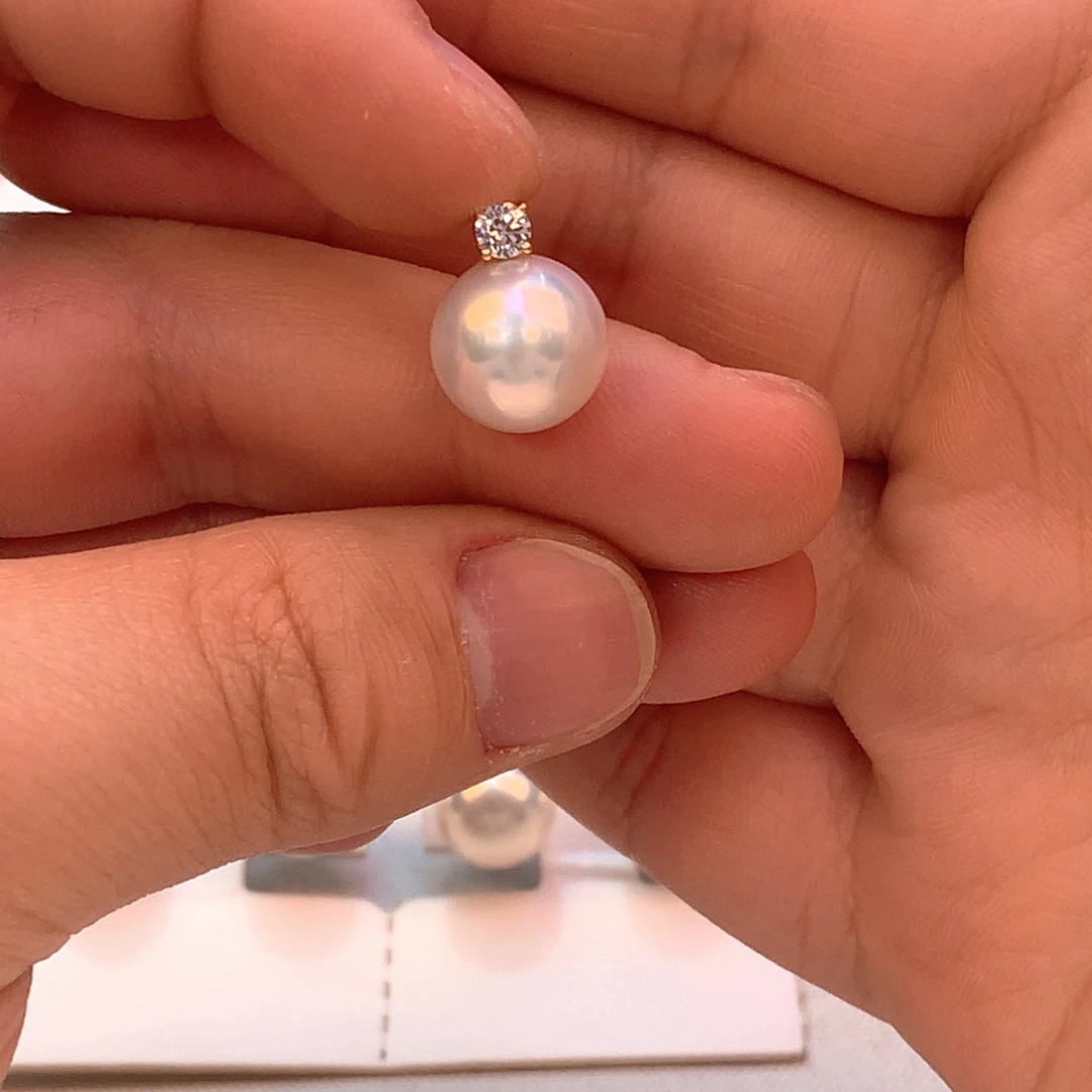 淡水珍珠吊坠(赠链)18K金镶嵌