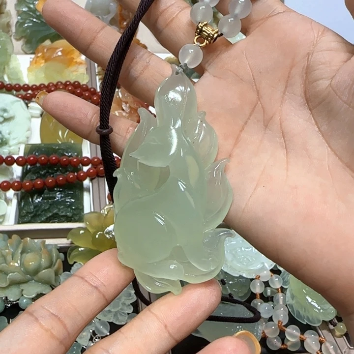 蛇纹石玉未镶嵌吊坠