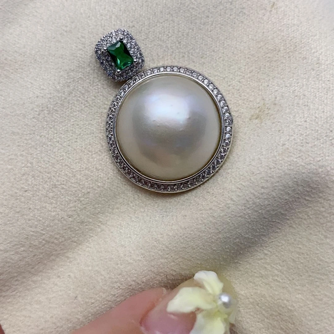 【闪购商品】银S925镶嵌拼合珍珠（马贝珠）颈饰