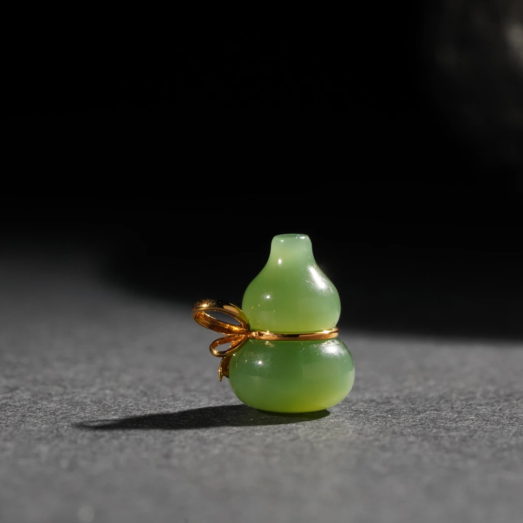 【鹿鸣】绿满 | 18k金和田玉葫芦吊坠12*8mm 不含链  LM09