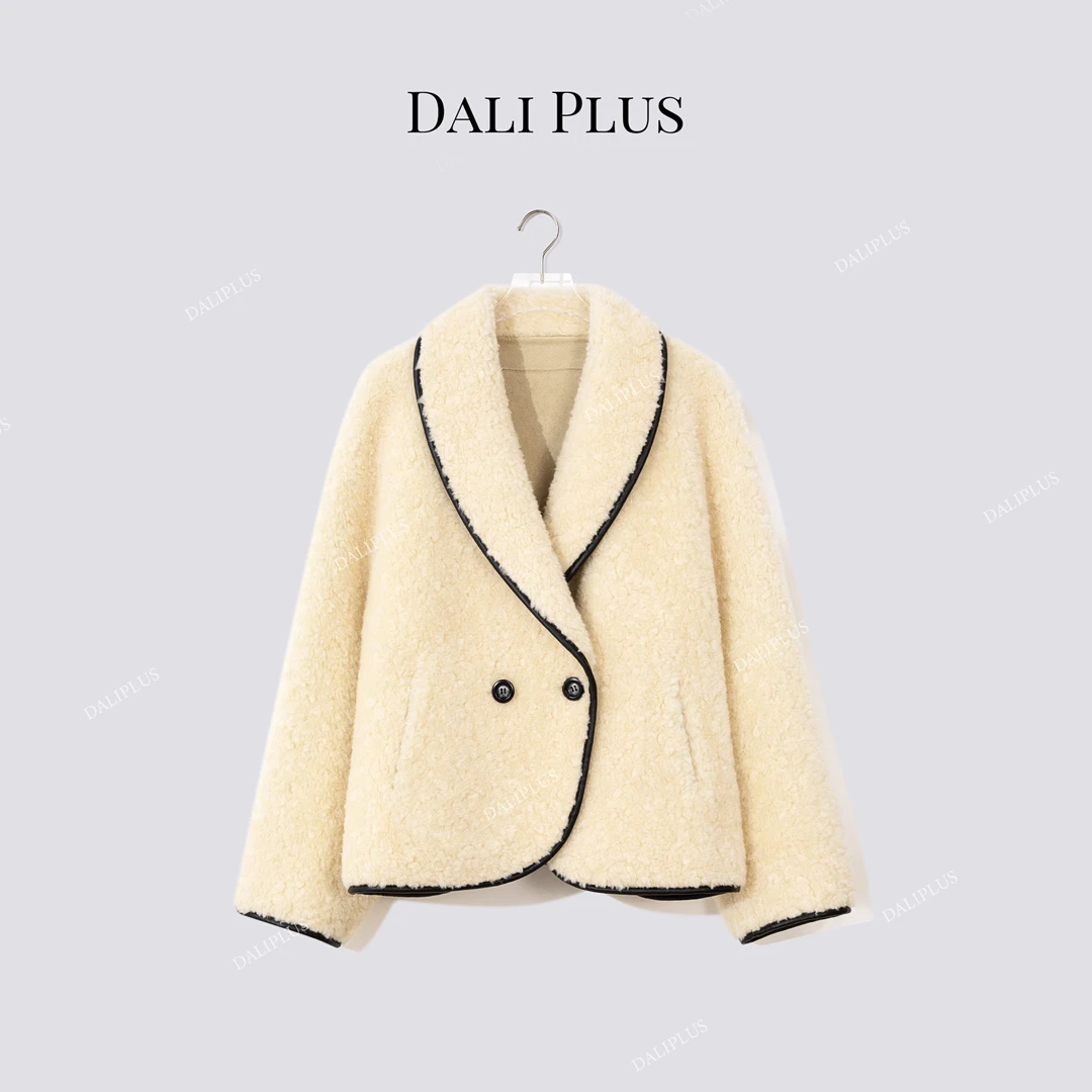 DALI PLUS“Co.Co奶黄羊毛外套”皮革包边撞色短款外套-D5CH5230