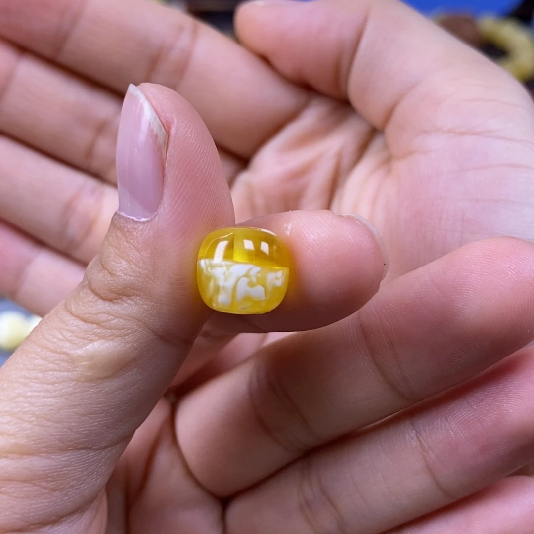 琥珀未镶嵌珠宝奇石11.9