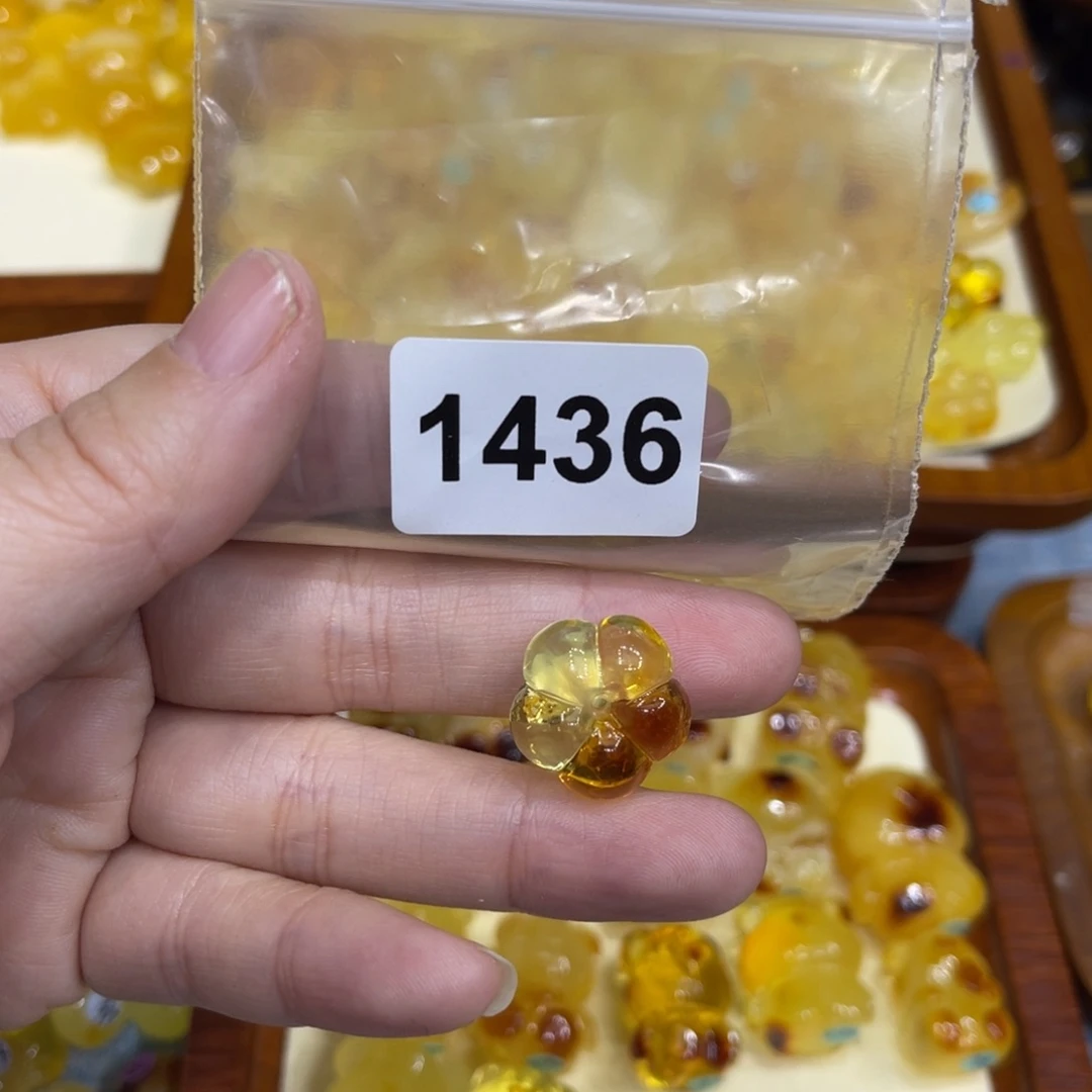 琥珀珠宝奇石未镶嵌