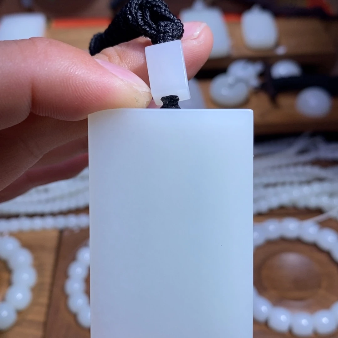 S***a和田玉（糖玉）未镶嵌手链