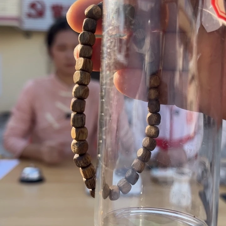 沉香碎屑沉香奇楠5mm小方糖珠福利款多样性发一