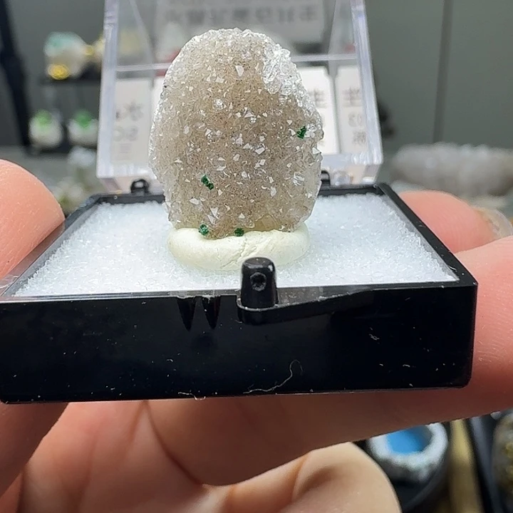 石材65号水晶孔雀共生