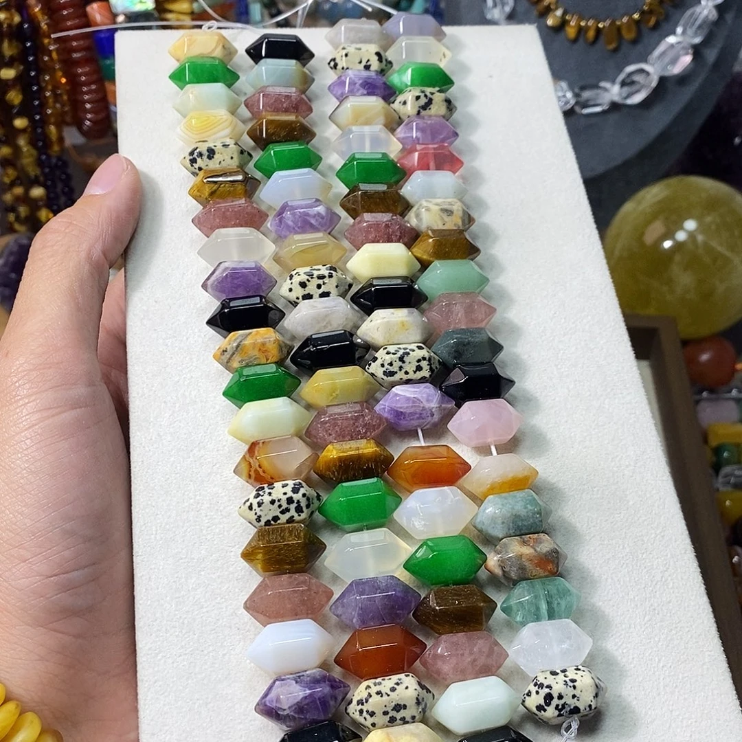 石英质玉未镶嵌，多宝双尖10×20mm，20颗，