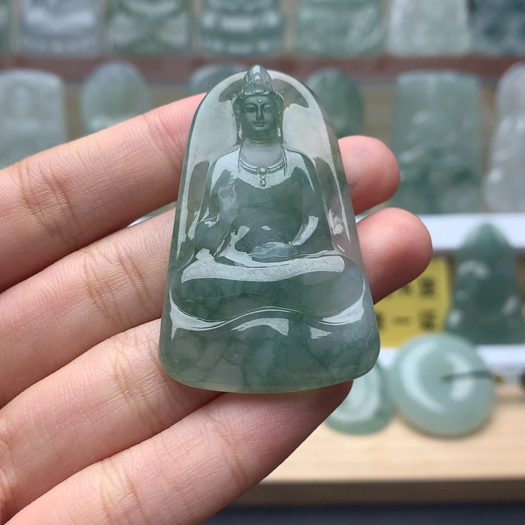 翡翠未镶嵌颈饰素衣