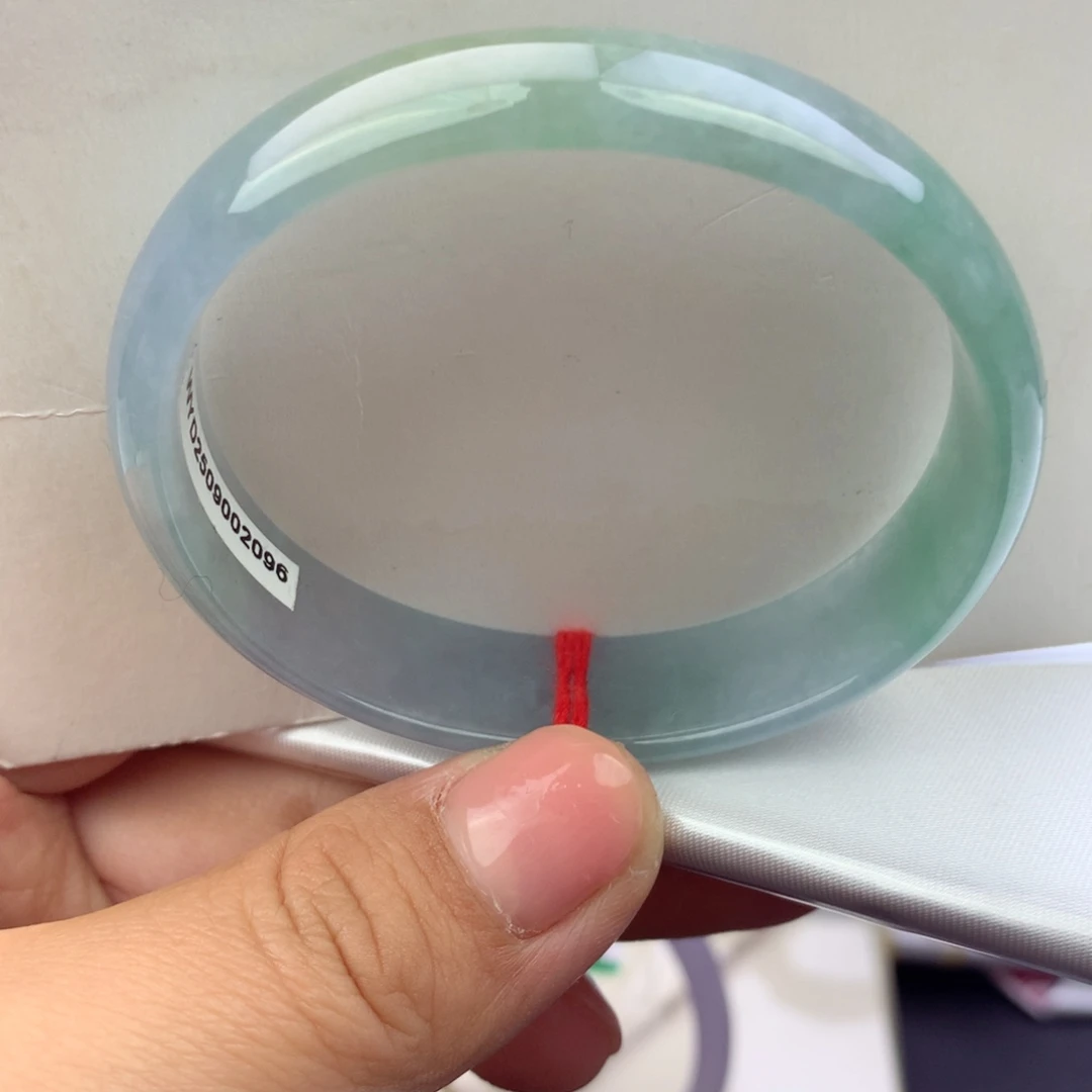 未镶嵌手镯（贵妃镯）翡翠纯天然