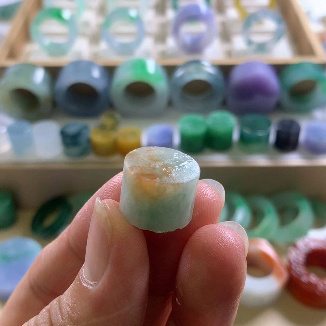 定制翡翠翡翠戒指未镶嵌翡翠珠子