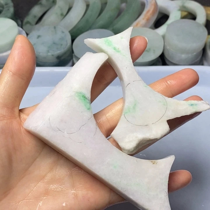 翡翠裸石翡翠边角料