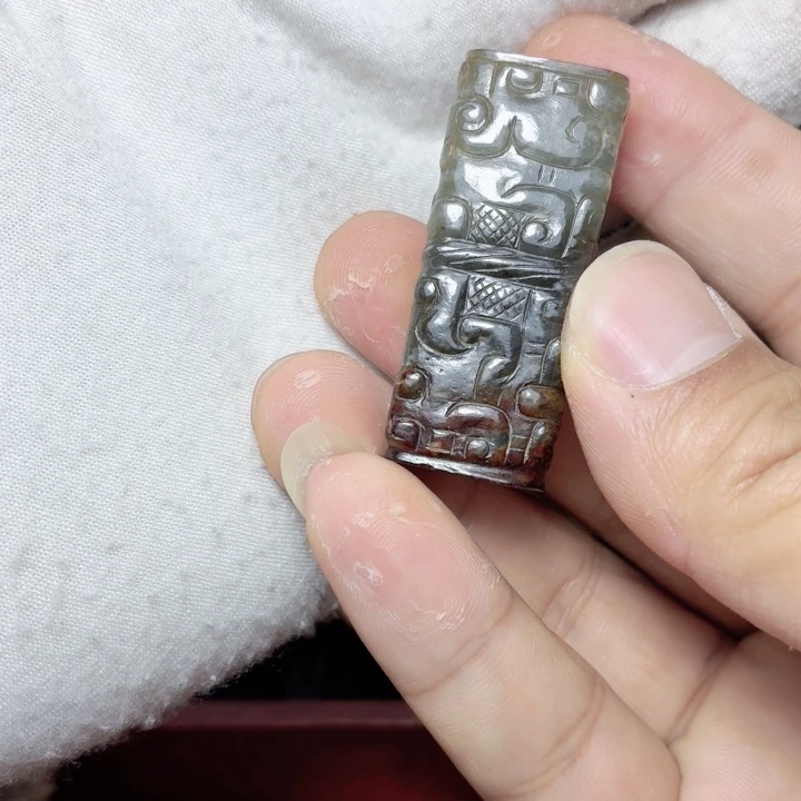 和田玉未镶嵌颈饰潇**歇